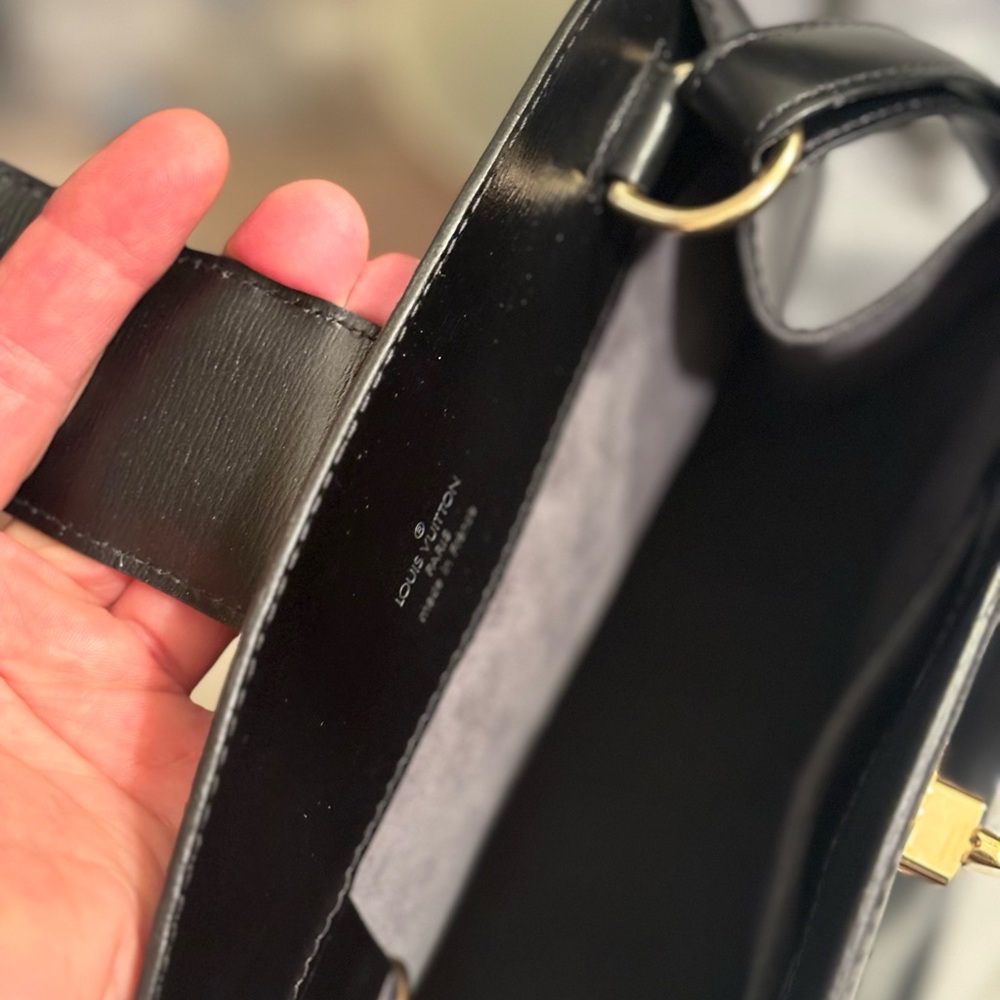 Louis Vuitton elegant black bucket bag - Picture 7 of 16